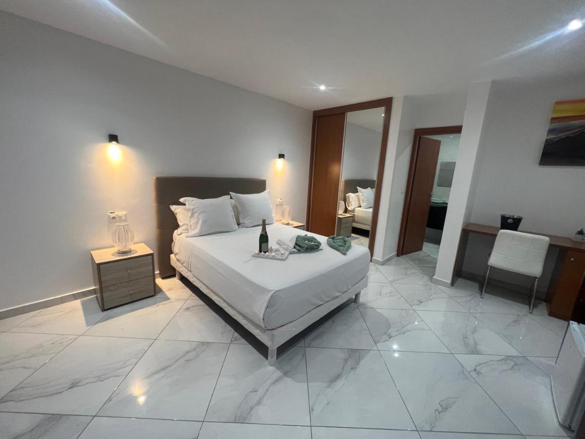 Residencial Santo Amaro Hotell Tarrafal  Eksteriør bilde