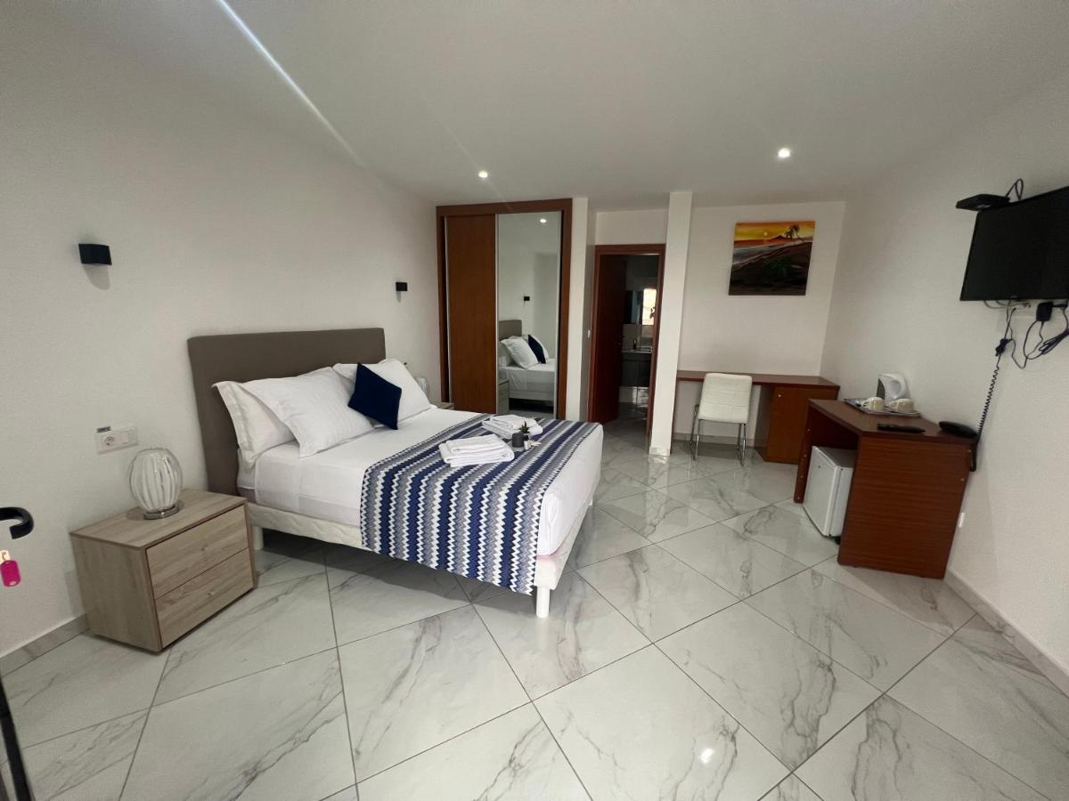 Residencial Santo Amaro Hotell Tarrafal  Eksteriør bilde